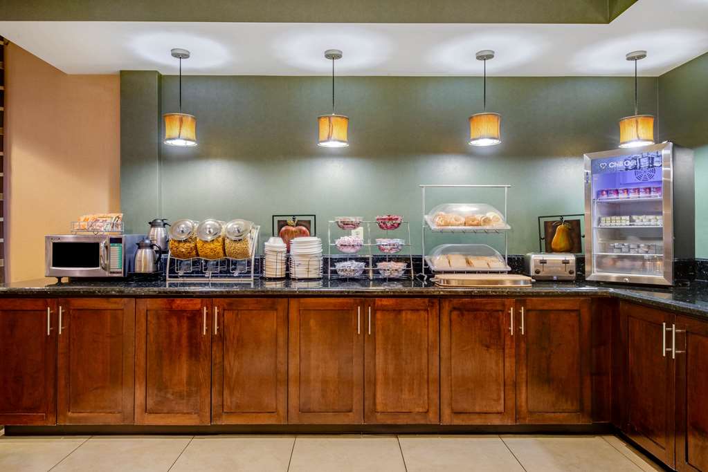 La Quinta Inn & Suites by Wyndham Bel Air I 95 Exit 77A - photo 22