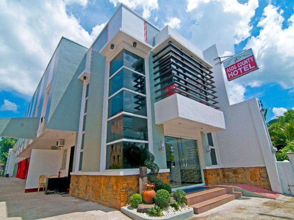 Asog County Hotel — hotel in Iriga City