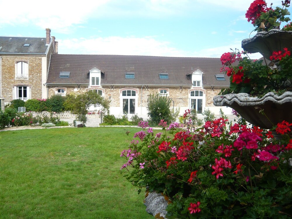 La Ferme D Auxonnettes — hotel in Savigny-Le-Temple