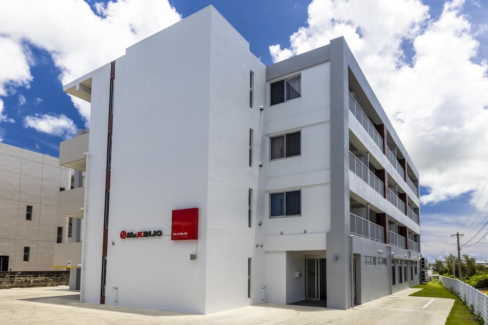 Mr.Kinjo Inn Shimozatominami in Miyakojima, Japan