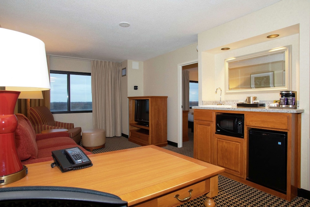Hilton Chicago Oak Brook Suites - photo 6