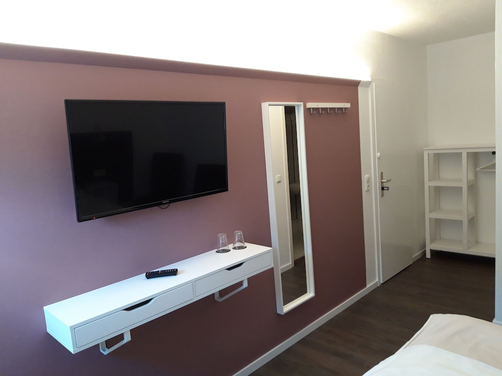 Hotel Weinert — Neubrandenburg — photo 3