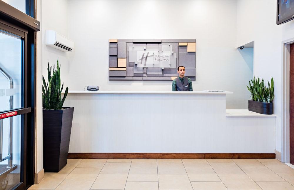 Holiday Inn Express New York Brooklyn - photo 26