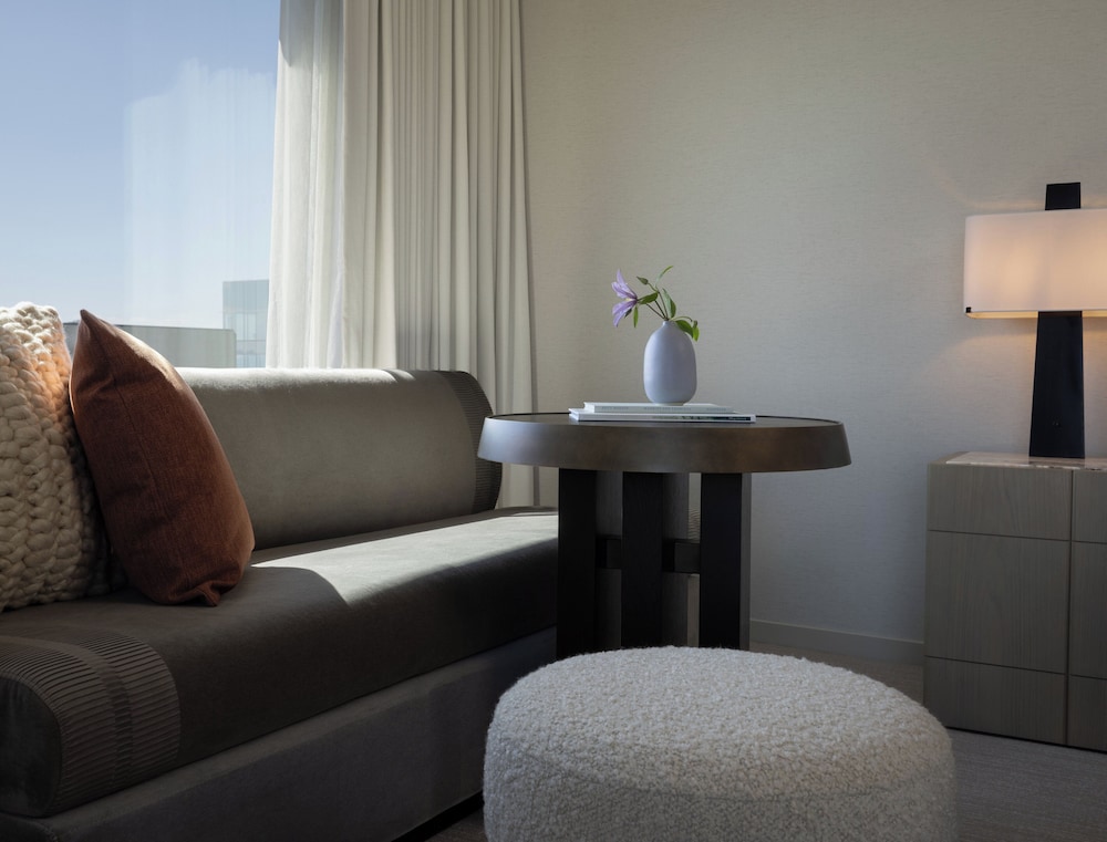 Kimpton Claret Hotel by IHG - photo 17