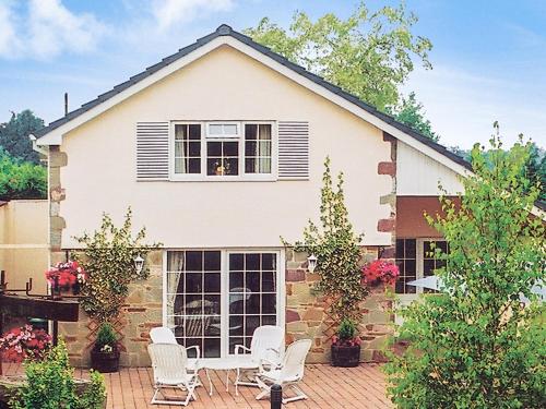 Cider Press Cottage — 4-Star Luxury Hotel in Lydney, United Kingdom