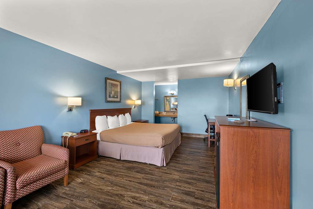 Americas Best Value Inn Celina - photo 15
