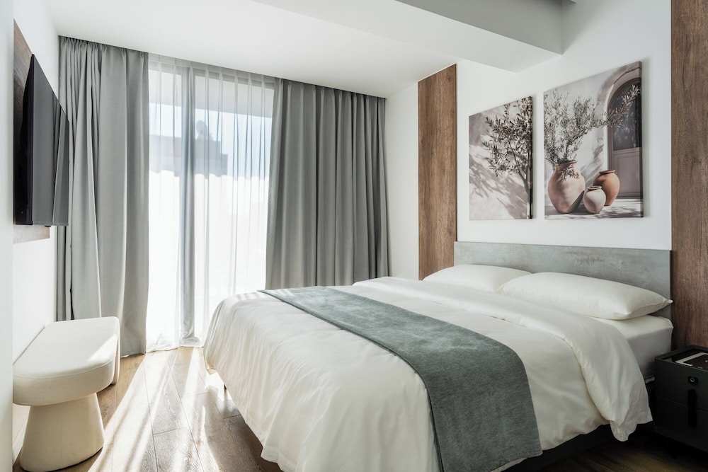26 Suites Limassol — Limassol — photo 4