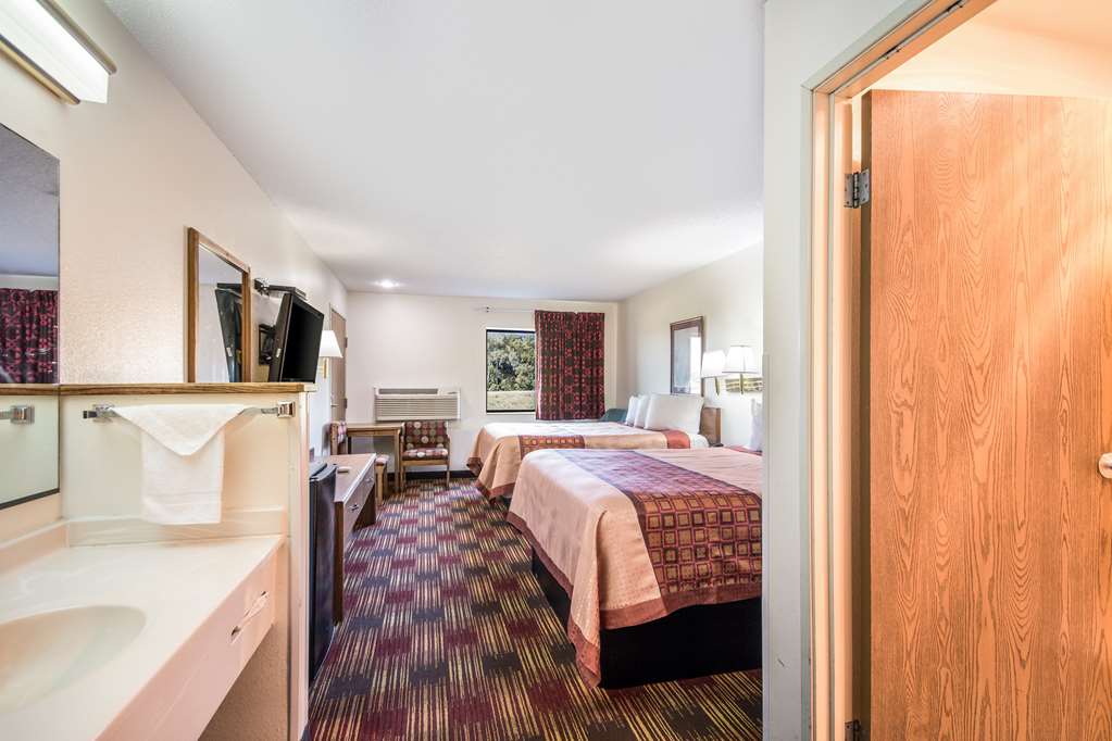Americas Best Value Inn & Suites Harrisonville - photo 25