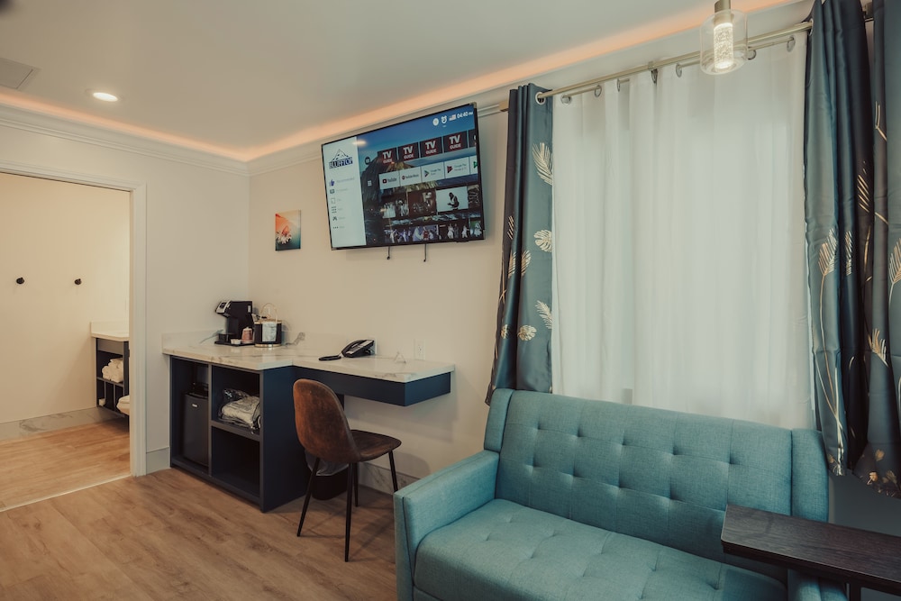 Blufftop Inn & Suites - photo 48