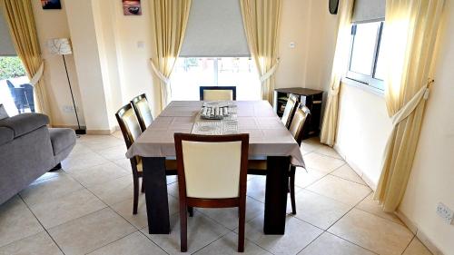 Villa Demetra Coral Bay
