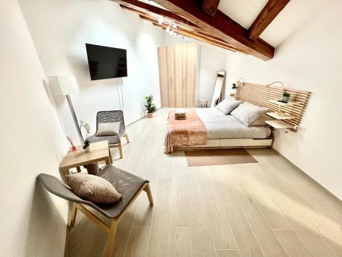 Perfect Stay Apartments — 4-Star Luxury Hotel in Trieste, Italy