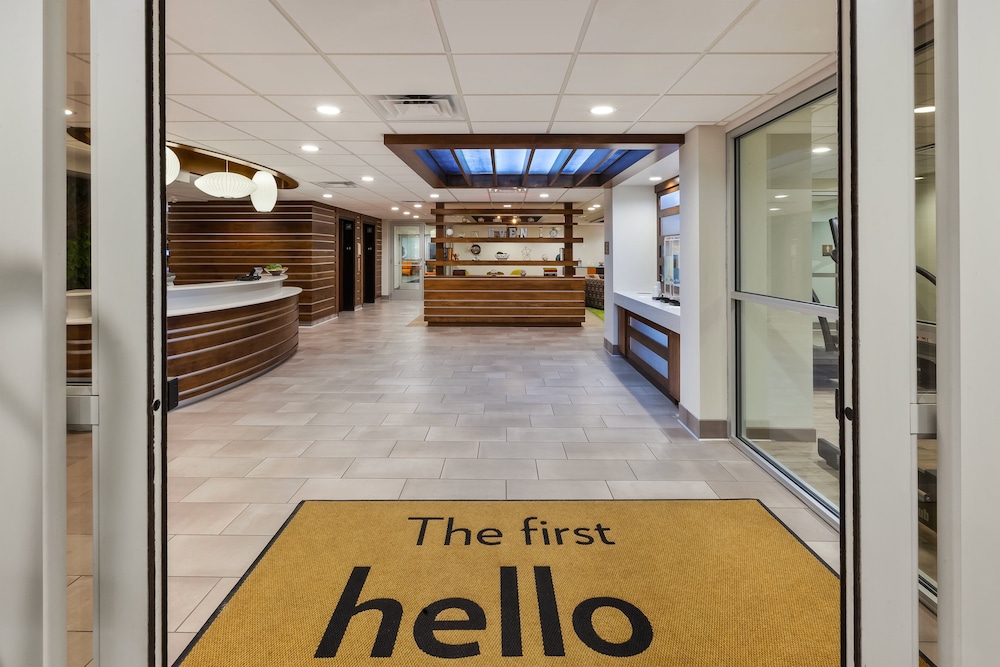 EVEN Hotel Ann Arbor S University Area an IHG Hotel - photo 2