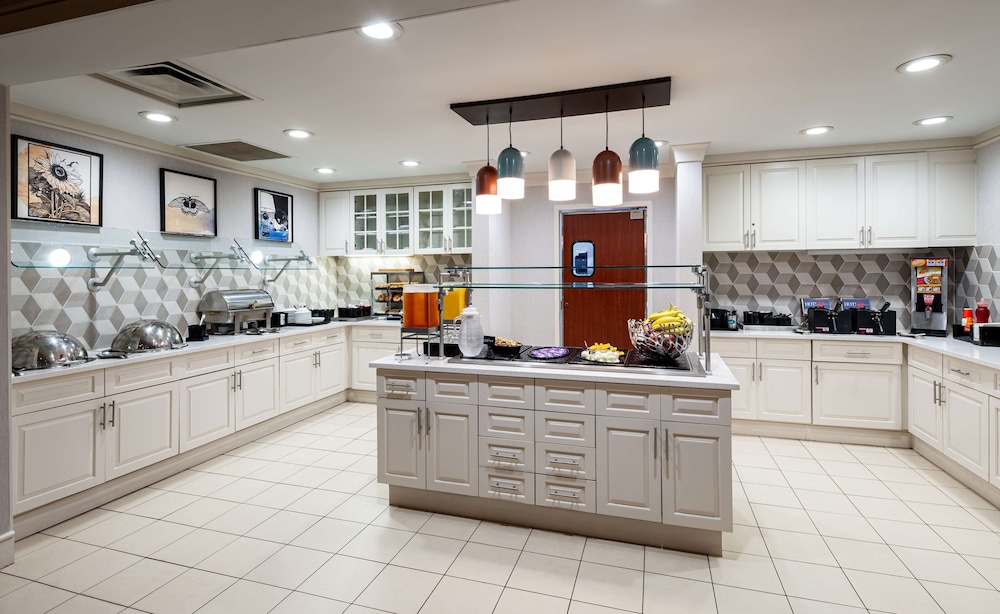 Homewood Suites by Hilton Gainesville - photo 34