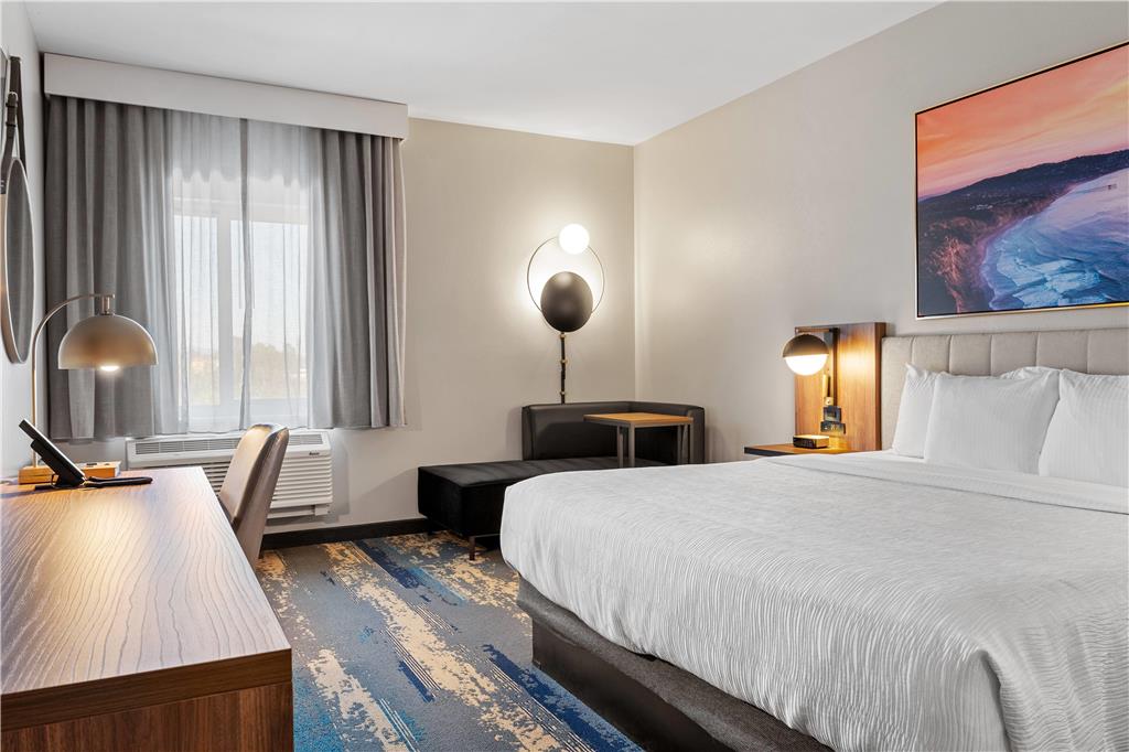 La Quinta Inn & Suites by Wyndham La Habra - photo 54