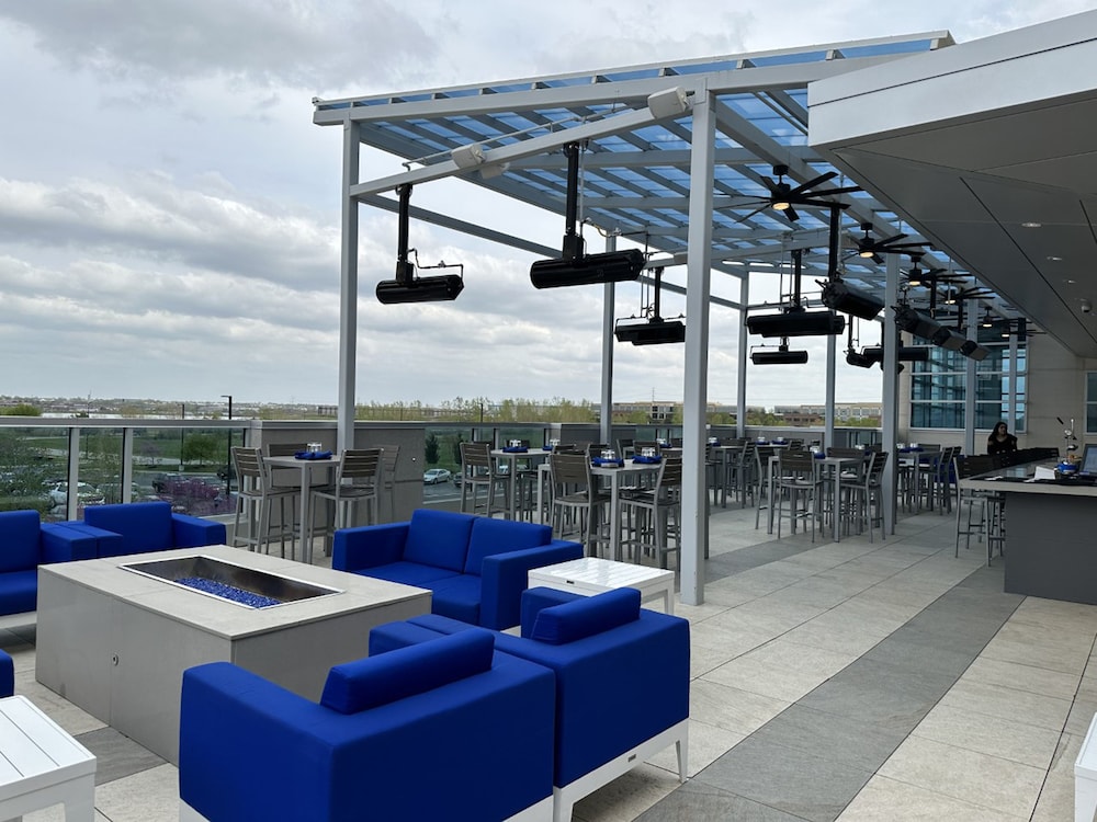 Embassy Suites by Hilton Kansas City Olathe - photo 33
