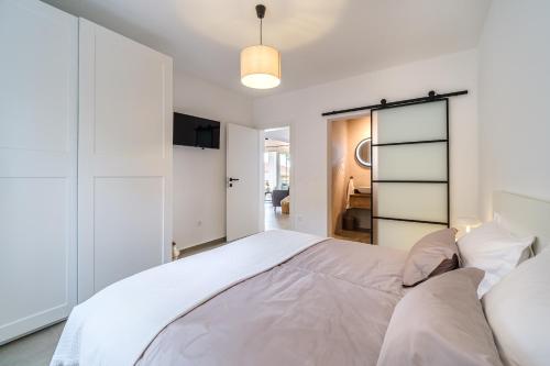 Apartman A`Mare — 4-Star Luxury Hotel in Postira, Croatia