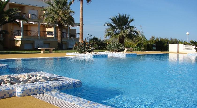 Casas Del Mar - carbon neutral hotel in Oliva