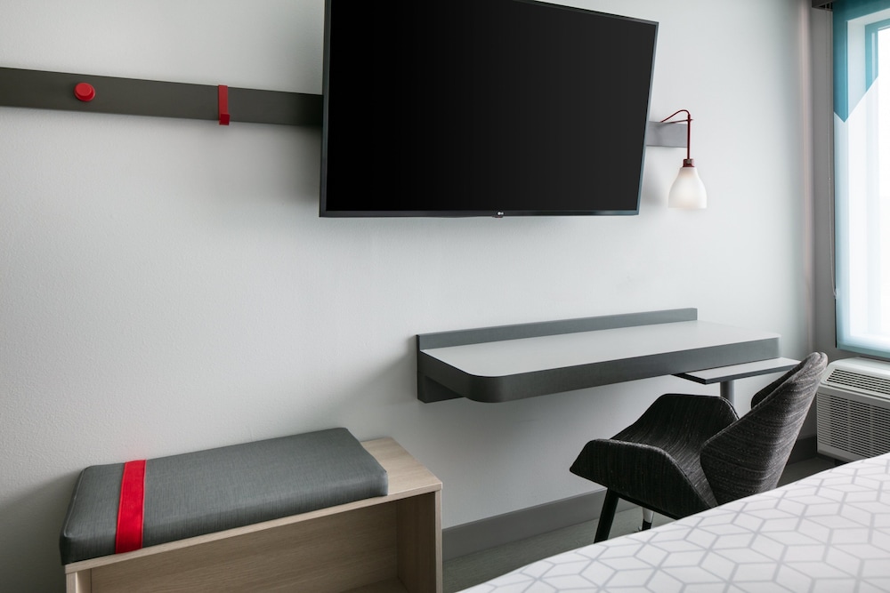 avid hotel Roseville Minneapolis North by IHG - photo 15