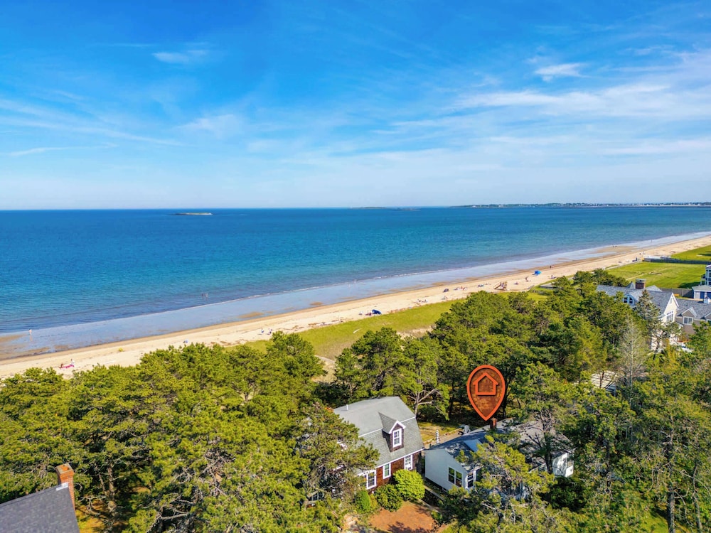 Bayview Beach Cottage For 4 — 4-Star Luxury Hotel in Saco, United States