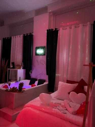 Pink Room - carbon neutral hotel in Tourcoing