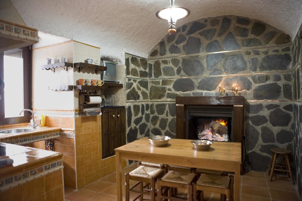 Cuevalia. Alojamiento Rural en Cueva in Granada, Spain