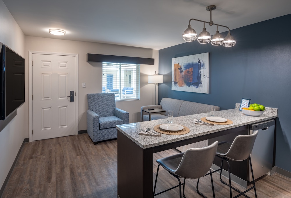 Stay APT Suites Alexandria Fort Belvoir - photo 21