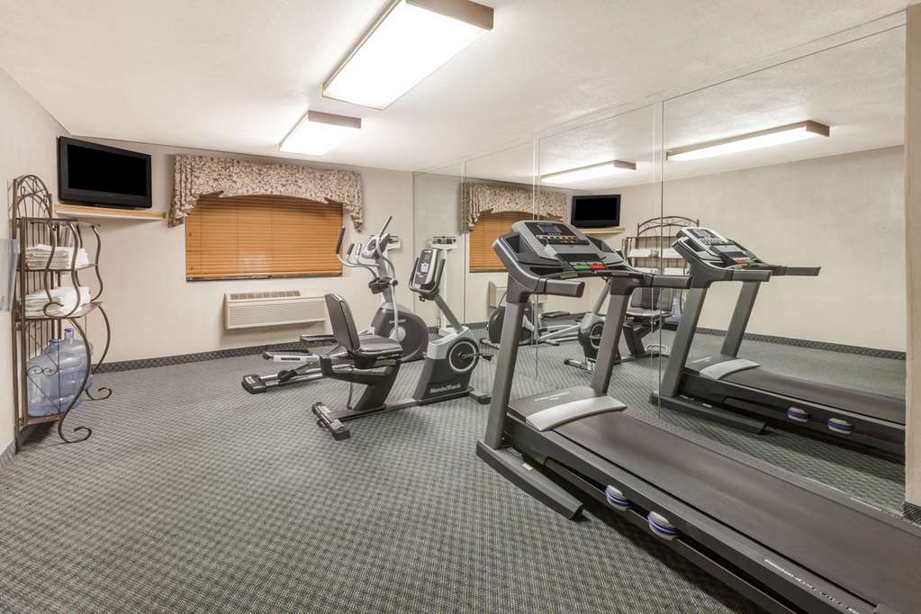 Ramada by Wyndham Oklahoma City Airport North - photo 6