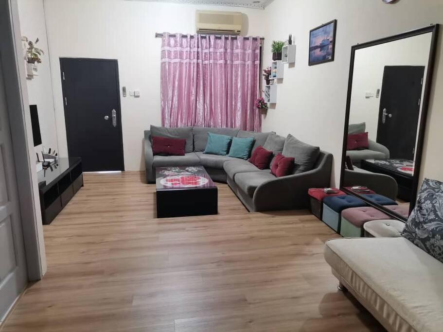 26 Home Batu Kawa — 4-Star Luxury Hotel in Kuching, Malaysia