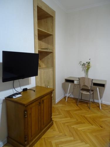 Vake Super Quiet and Comfy Apartment with a Yard