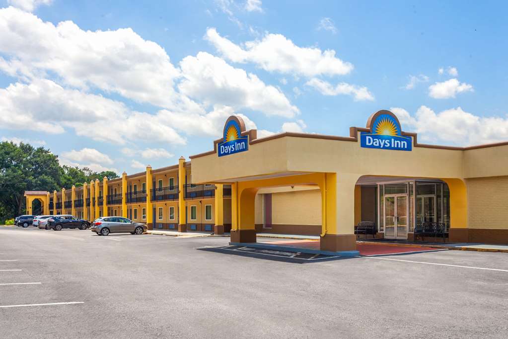 Days Inn by Wyndham Shelby - featured photo