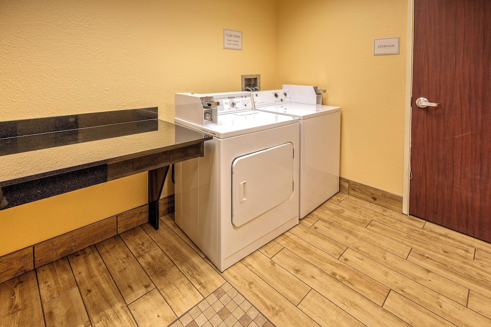 Fairfield Inn & Suites by Marriott Russellville - photo 31