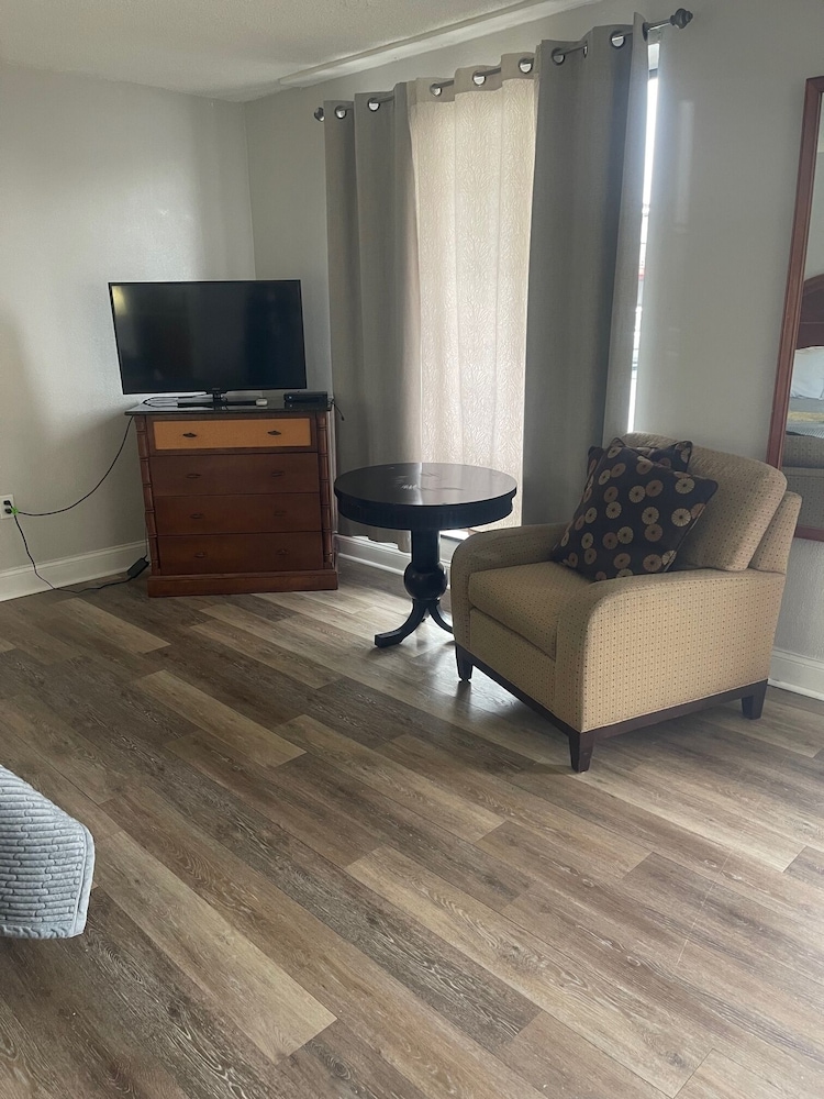 Ans Inn & Suites - photo 25