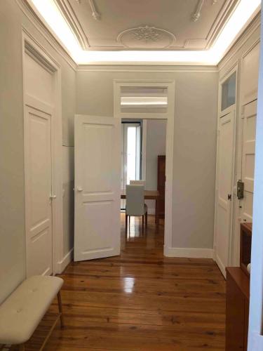 Angels Homes n 27 2ºfloor Bairro Tipico Centro Lisboa — 4-Star Luxury Hotel in Lisbon, Portugal