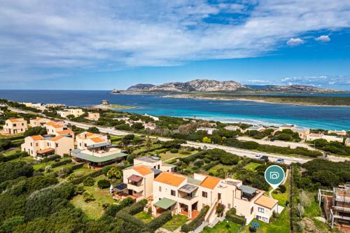 Villa Esclusiva con 600Mq di Giardino sulla Spiaggia della Pelosa — 4-Star Luxury Hotel in Stintino, Italy