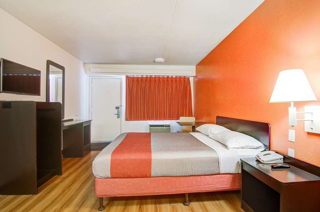 Motel6 Springfield MO North - photo 10