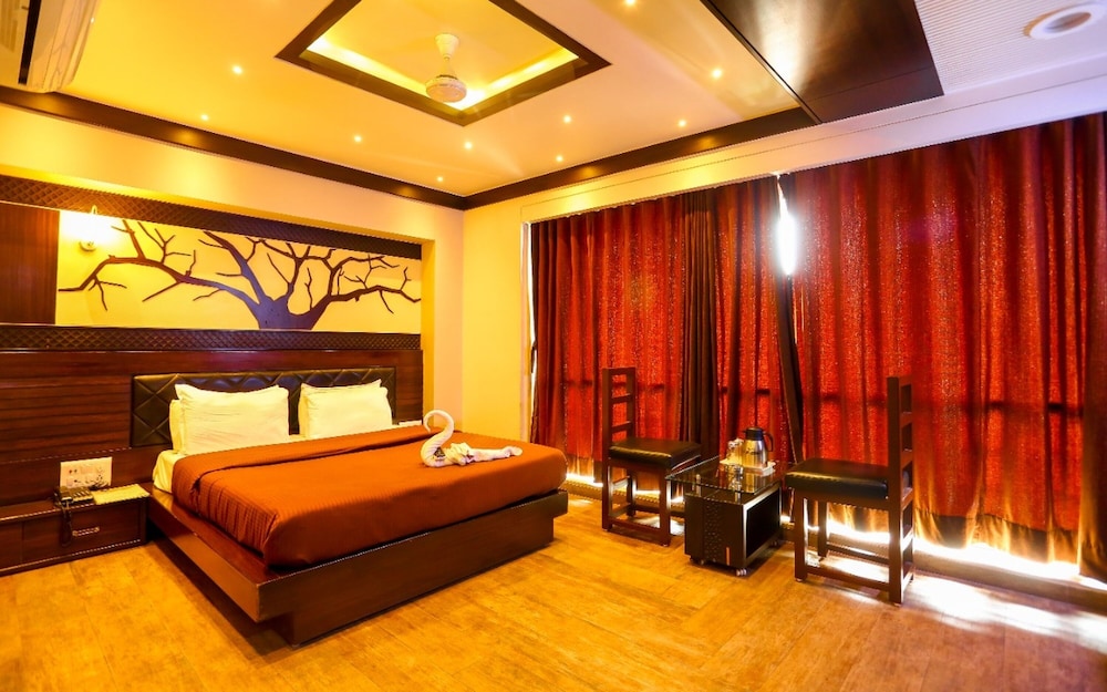 Hotel Grand Pragati in Surat, India