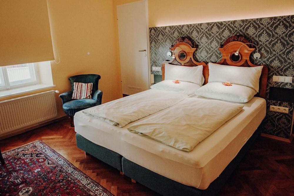 Der Eberhard Sleep Dine A9 Exit 133 — Sankt Michael In Obersteiermark