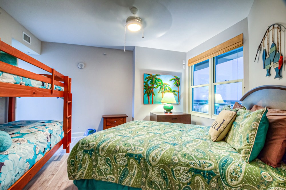 Aqua Beach Resort by Aneliya's Rentals - photo 8