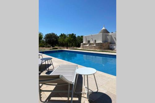 Idyllischer Trullo mit Pool in Carovigno, Italy