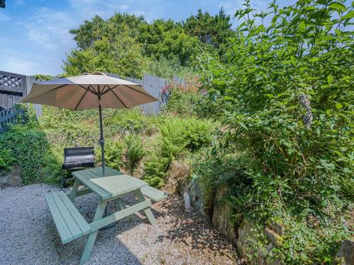 Home Park Farm Cottages B — 5-Star Luxury Hotel in Camelford, United Kingdom