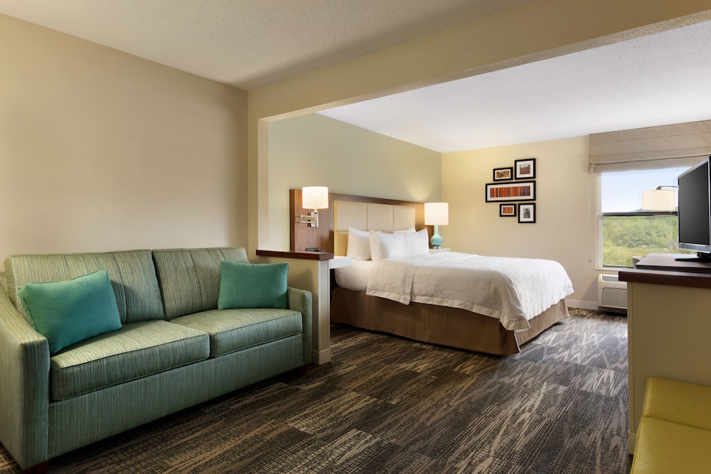 Hampton Inn Akron Fairlawn - photo 6