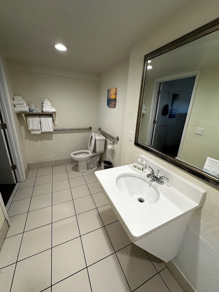 Ramada by Wyndham Virginia Beach - photo 32