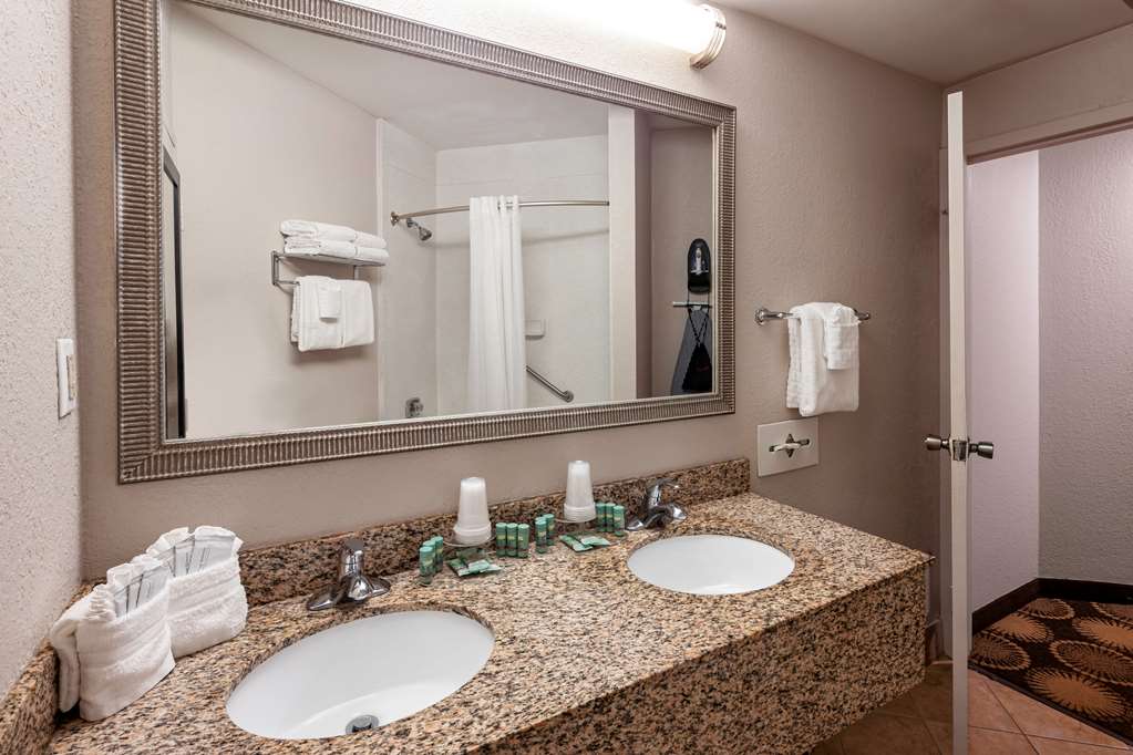 Best Western New Smyrna Beach Hotel & Suites - photo 35