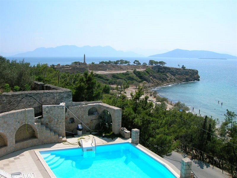 Nafsika — Aegina — photo 3