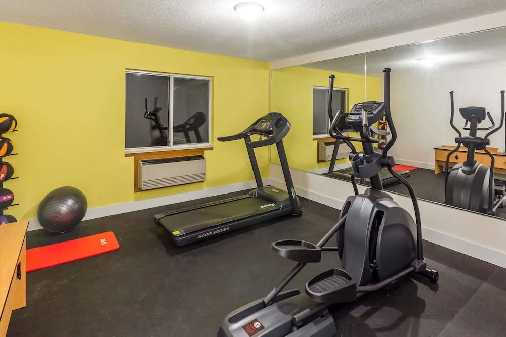 Days Inn by Wyndham Atlantic - photo 17