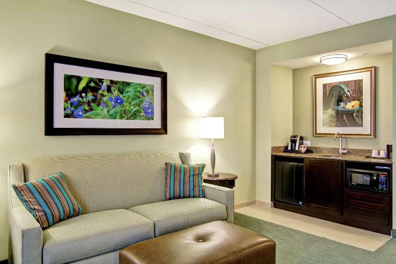 Hilton Garden Inn Woodbridge - photo 23