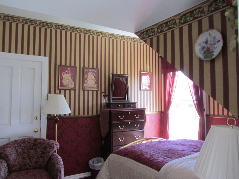 Nicholson House at Beaujolais - photo 13