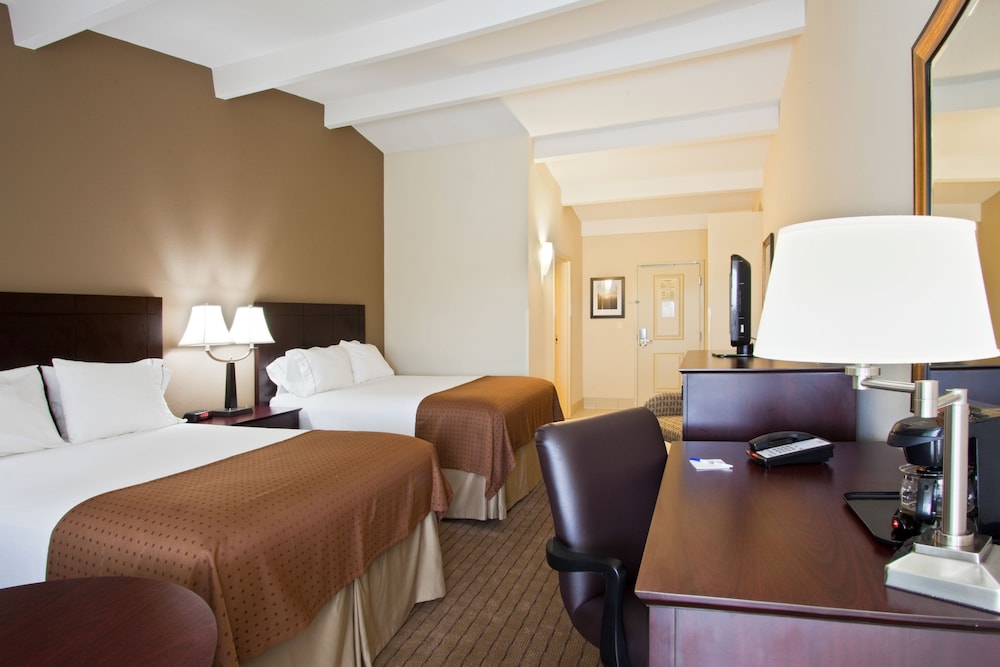 Holiday Inn Express North Palm Beach Oceanview by IHG - photo 11