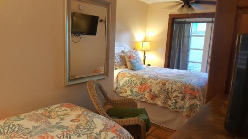 Courtney's Place Historic Cottages & Inns - photo 35