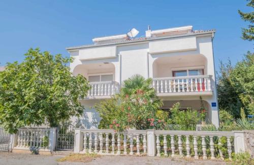Apartment in Jadranovo 41875 — 4-Star Luxury Hotel in Jadranovo, Croatia